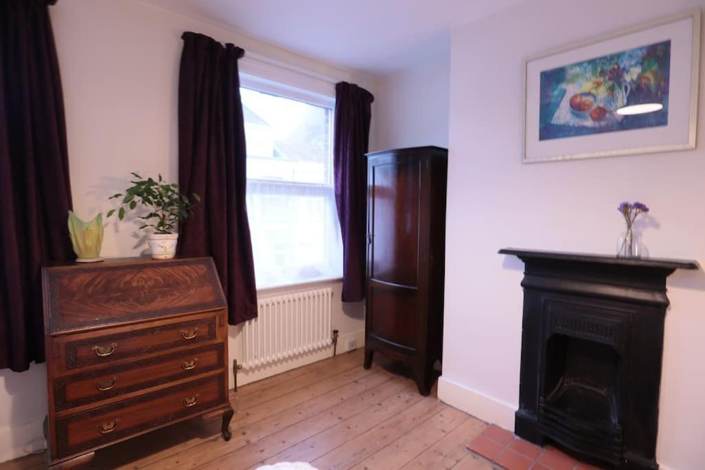 Cute Cottage 5 Min Walk From Cafes Station And Sea Hastings Exterior photo