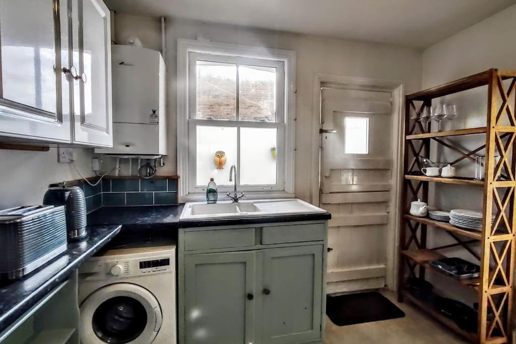 Cute Cottage 5 Min Walk From Cafes Station And Sea Hastings Exterior photo
